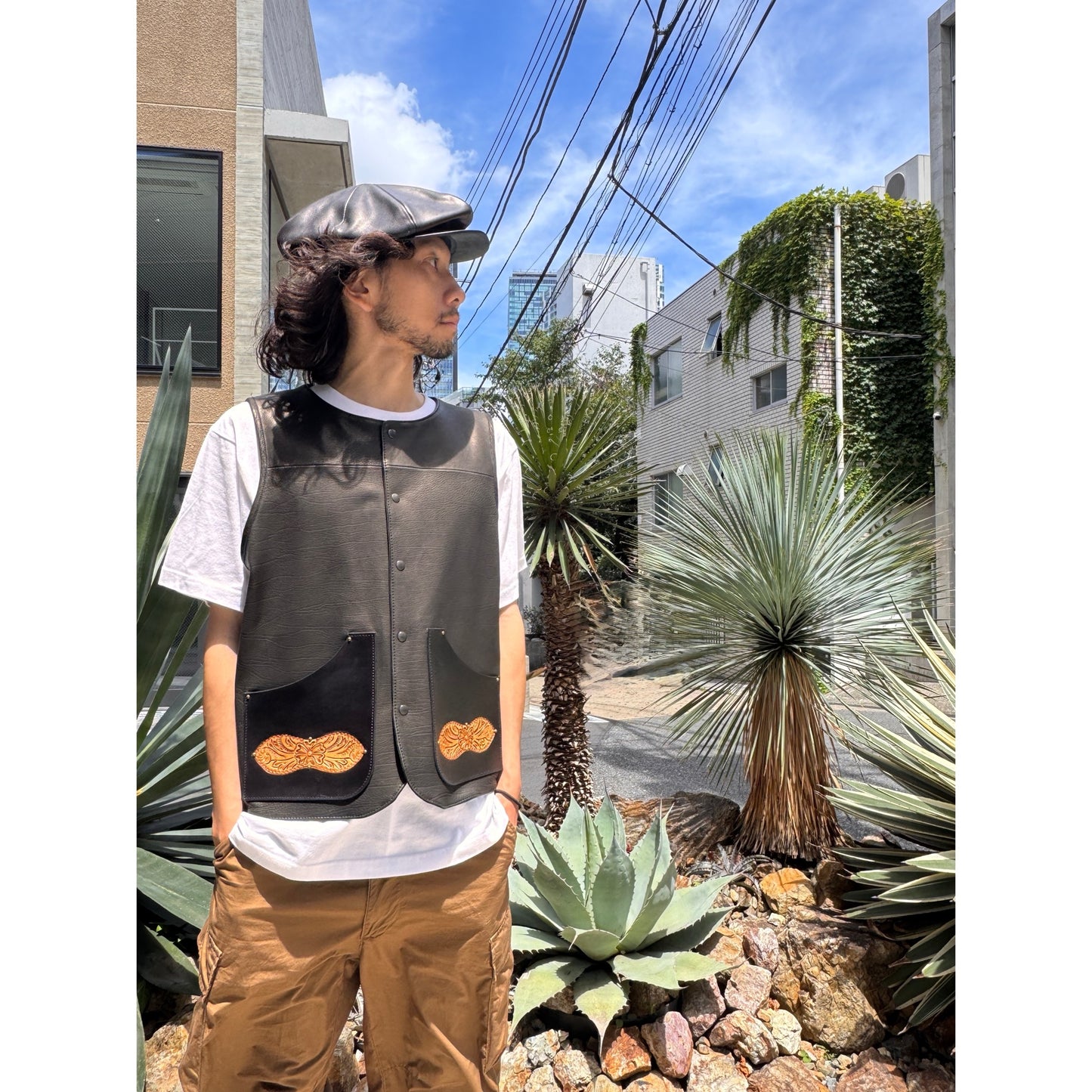 VEST "Peanut Flower" 【レザーベスト/ブラック/カーフレザー/バイカラー】