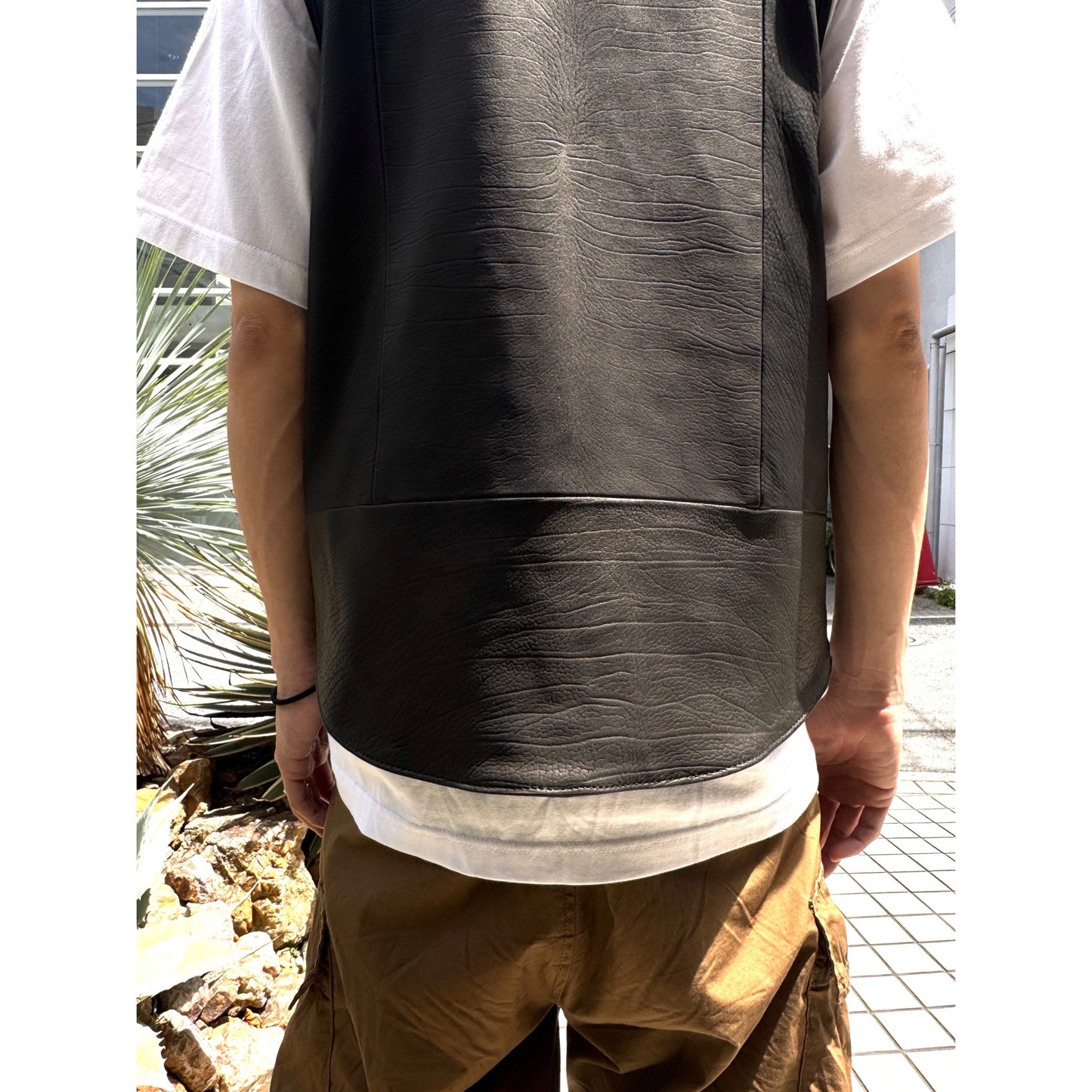 VEST "Peanut Flower" 【レザーベスト/ブラック/カーフレザー/バイカラー】