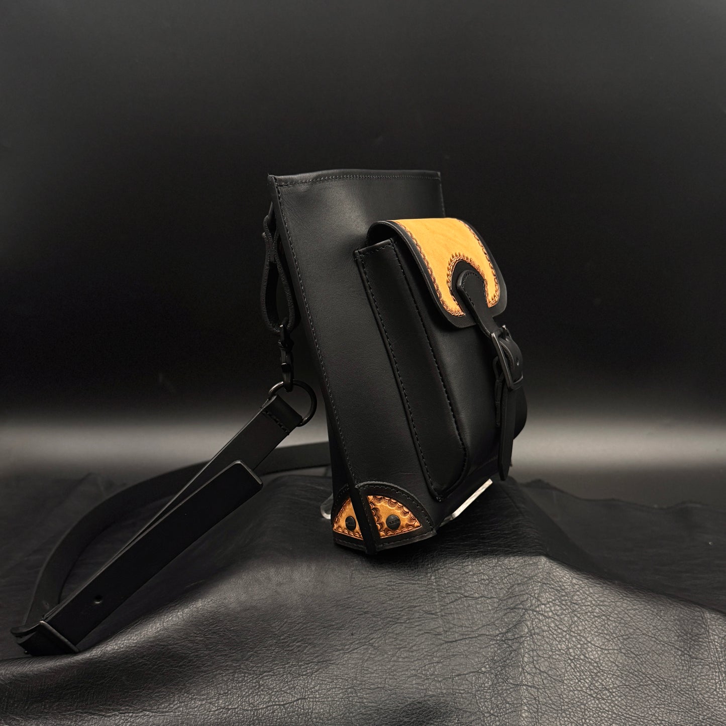 LONG SHOULDER BAG “Sun Burst“ 【縦型ショルダーバッグ/ステアハイド/カービング/バイカラー】