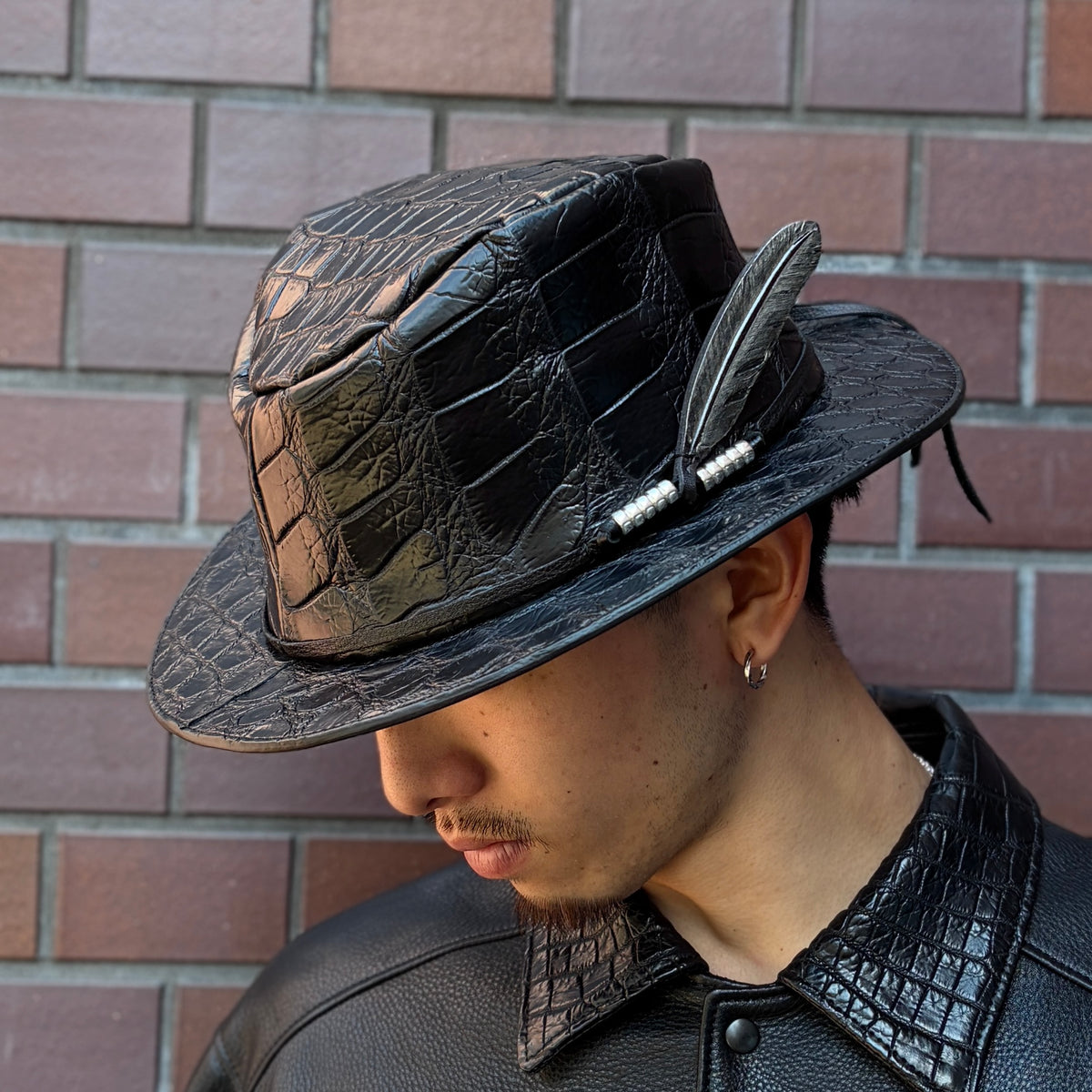 ATSU×SOTOMI CROCODILE POROSUS HAT "Feather" The Ore PLATINUM【レザーハット/ブラック/クロコダイル/ポロサス/カービング/プラチナ】