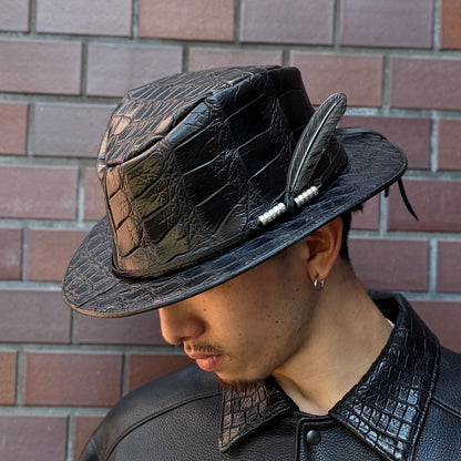 ATSU×SOTOMI CROCODILE POROSUS HAT "Feather" The Ore PLATINUM【レザーハット/ブラック/クロコダイル/ポロサス/カービング/プラチナ】