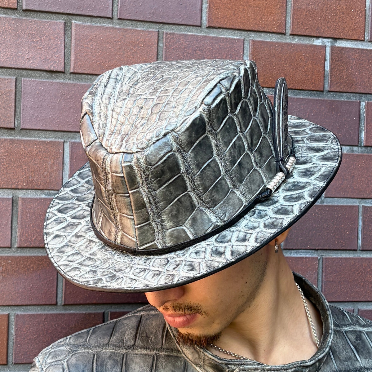 ATSU×SOTOMI CROCODILE POROSUS 墨染HAT "Feather" The Ore PLATINUM【レザーハット/墨染/クロコダイル/ポロサス/カービング/プラチナ】