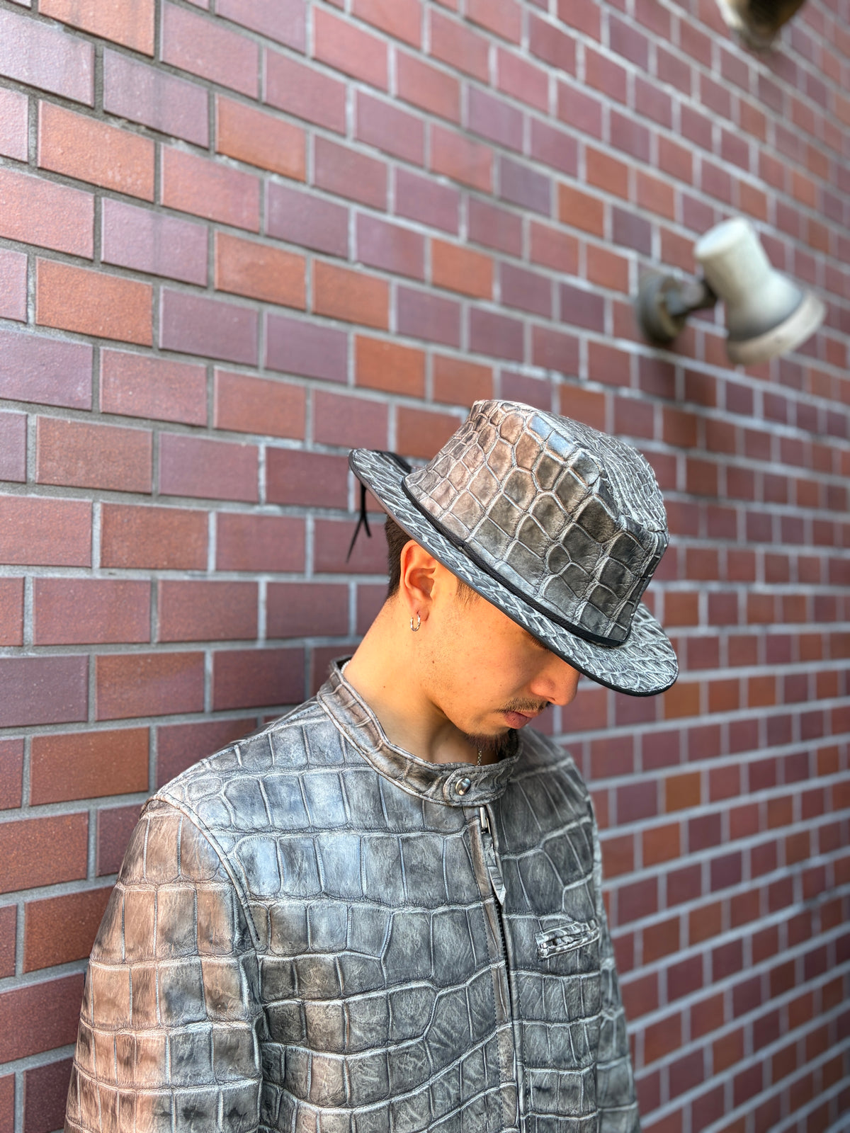 ATSU×SOTOMI CROCODILE POROSUS 墨染HAT "Feather" The Ore PLATINUM【レザーハット/墨染/クロコダイル/ポロサス/カービング/プラチナ】