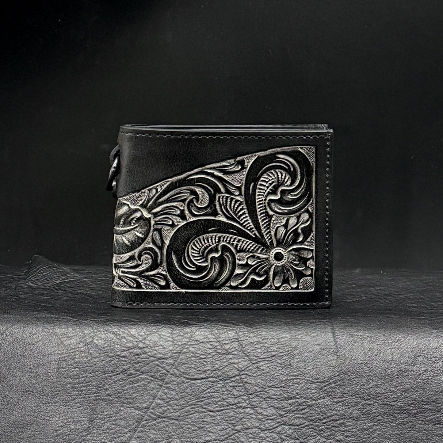 SHORT WALLET “Crest“ Pure Silver【二つ折り財布/ステアハイド/カービング/シルバー】