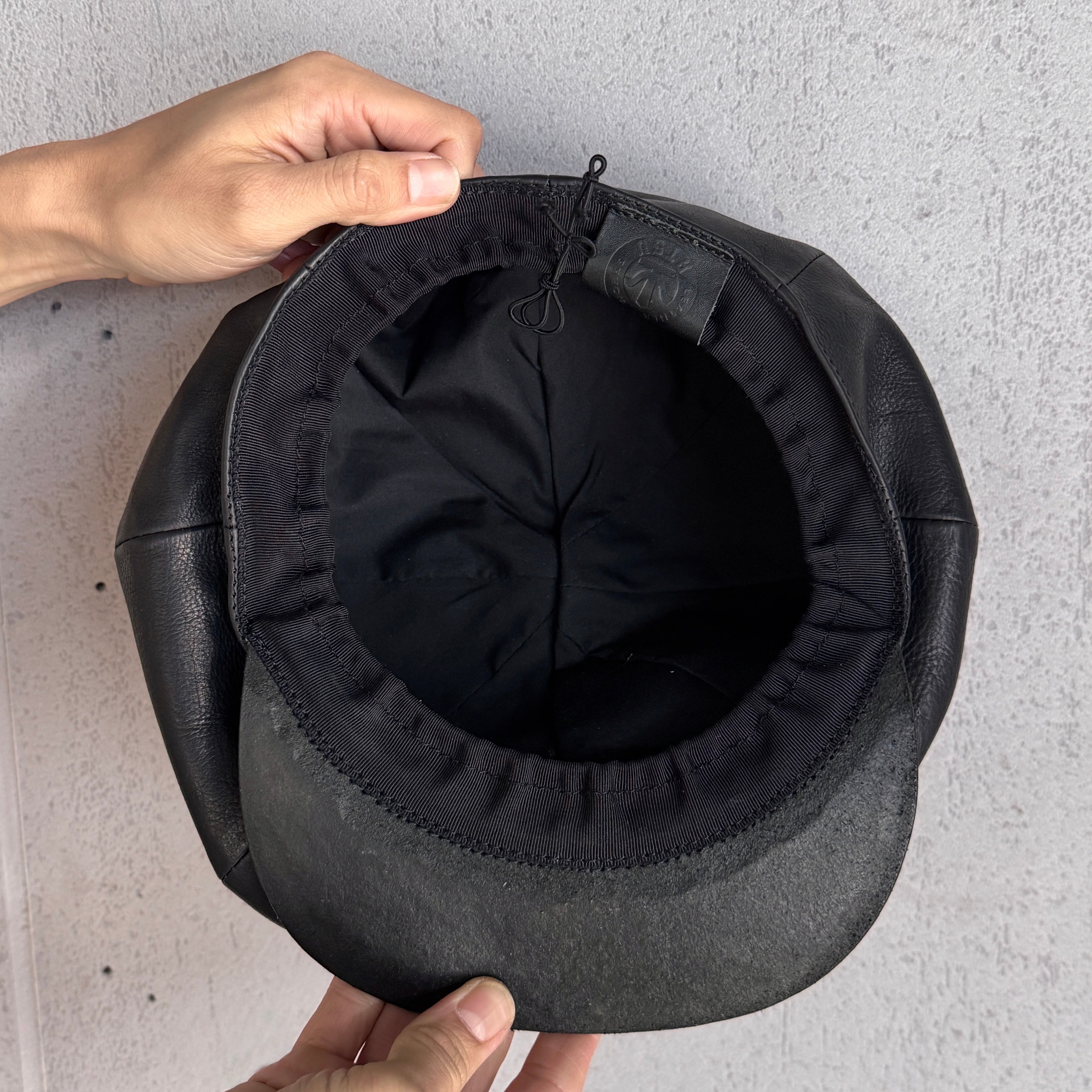 10-GALLON HAT 
