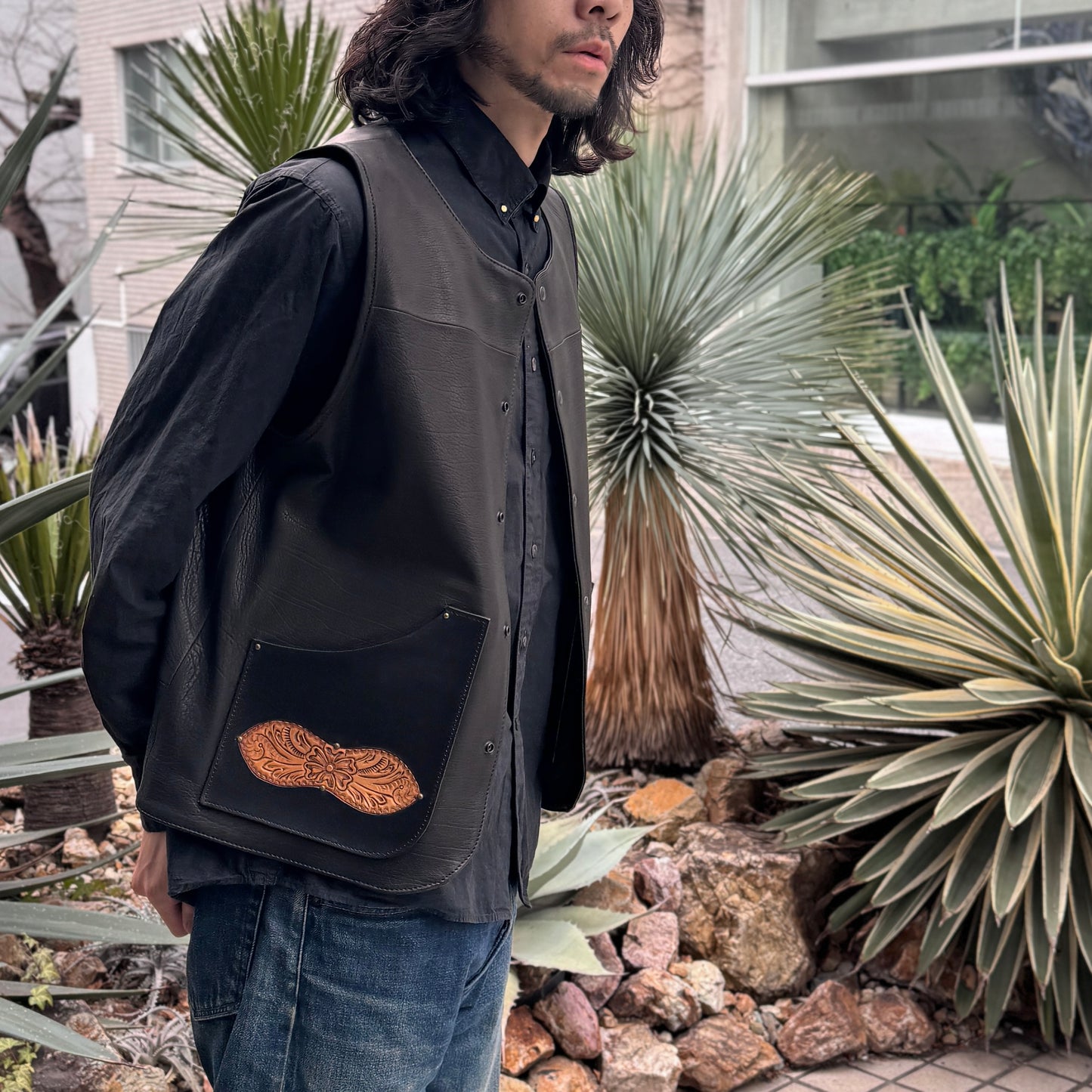 VEST "Peanut Flower"  Hand Dye Bicolor【レザーベスト/ブラック/カーフレザー/バイカラー】